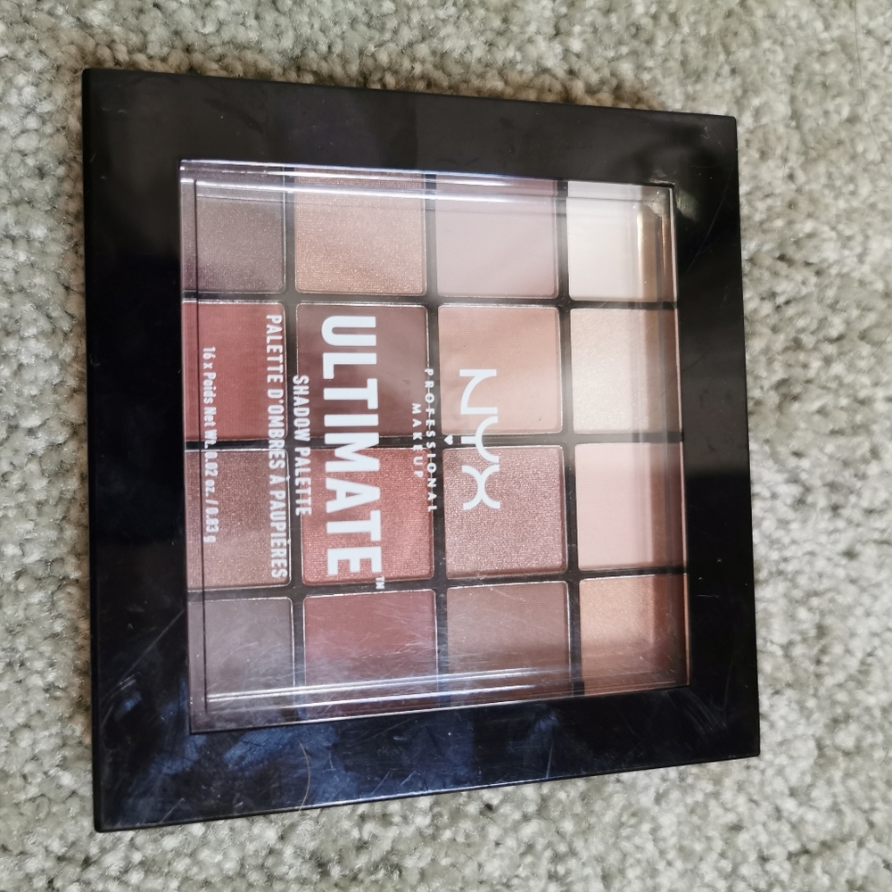 NYX eye shadow
